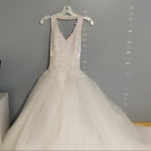 Wedding gown, Oleg Cassini, white, NWT, size 4